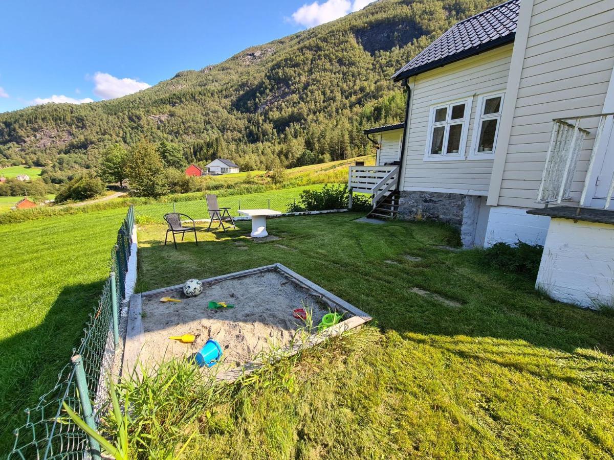 Jondal Apartment Bagian luar foto