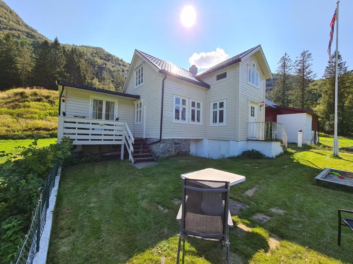 Jondal Apartment Bagian luar foto