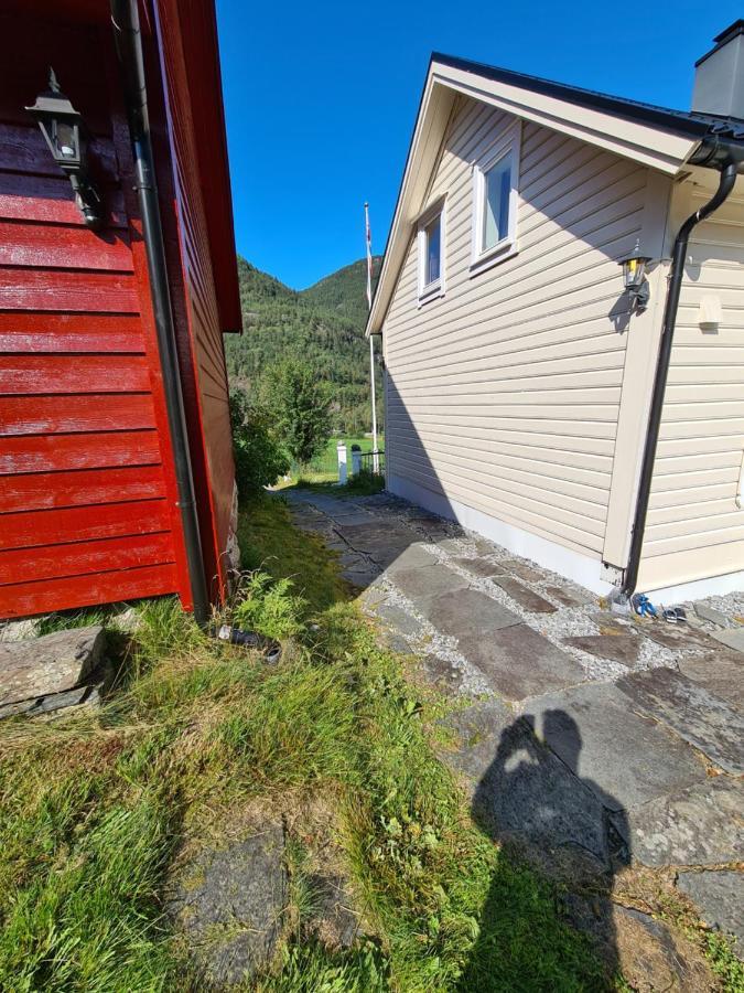 Jondal Apartment Bagian luar foto